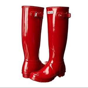 Red Glossy Hunter Boots 7.5 (EU 38)